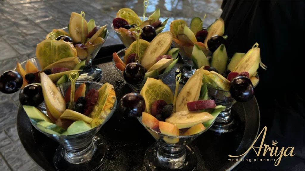 آب میوه طبیعی مراسم عروسی عقد تشریفات آریا با امیر نیاکانی